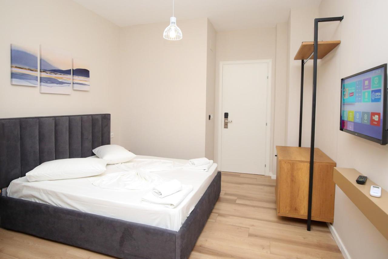 Hotel Amantia Bashkia e Orikumit Exteriör bild