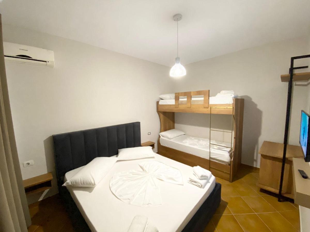 Hotel Amantia Bashkia e Orikumit Exteriör bild