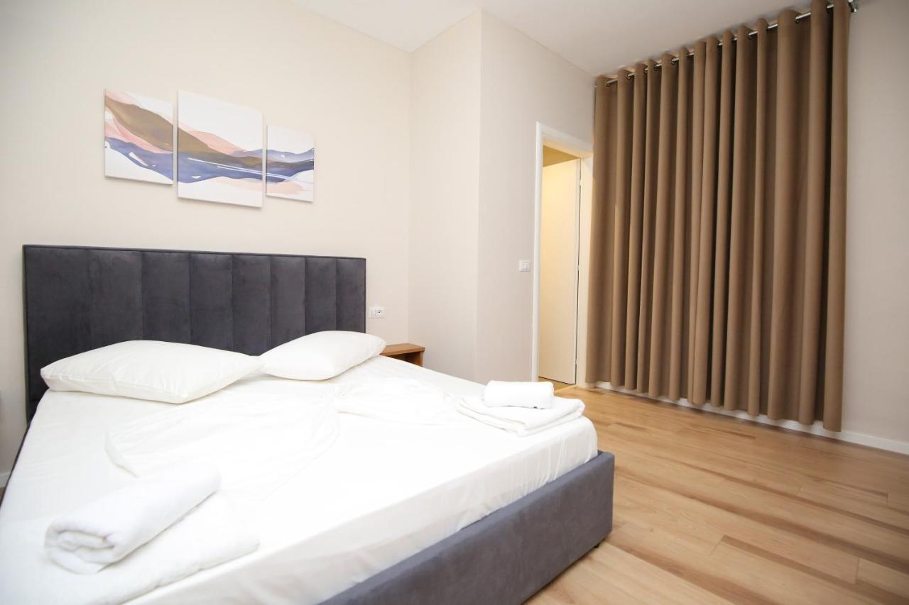Hotel Amantia Bashkia e Orikumit Exteriör bild