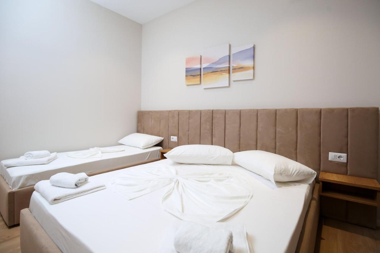 Hotel Amantia Bashkia e Orikumit Exteriör bild