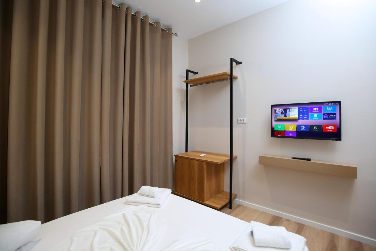 Hotel Amantia Bashkia e Orikumit Exteriör bild