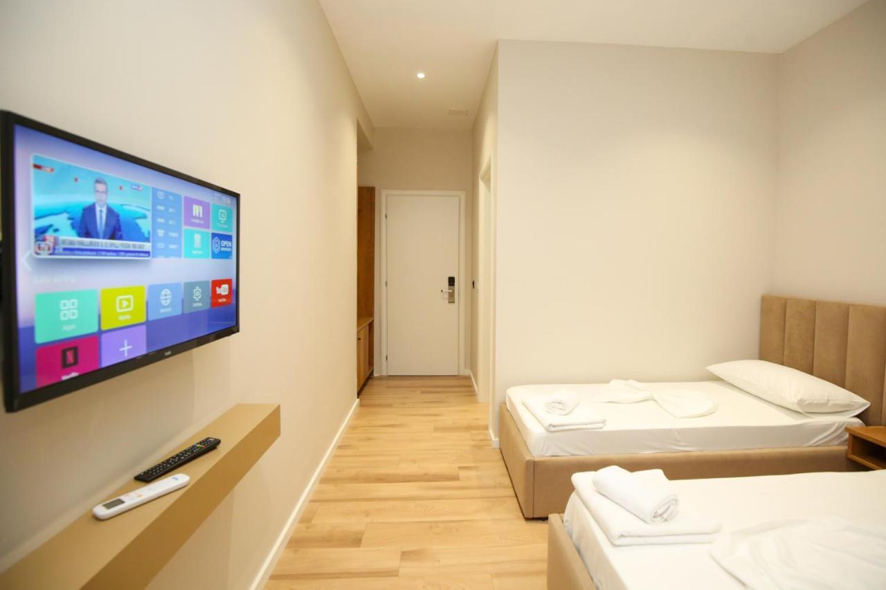 Hotel Amantia Bashkia e Orikumit Exteriör bild